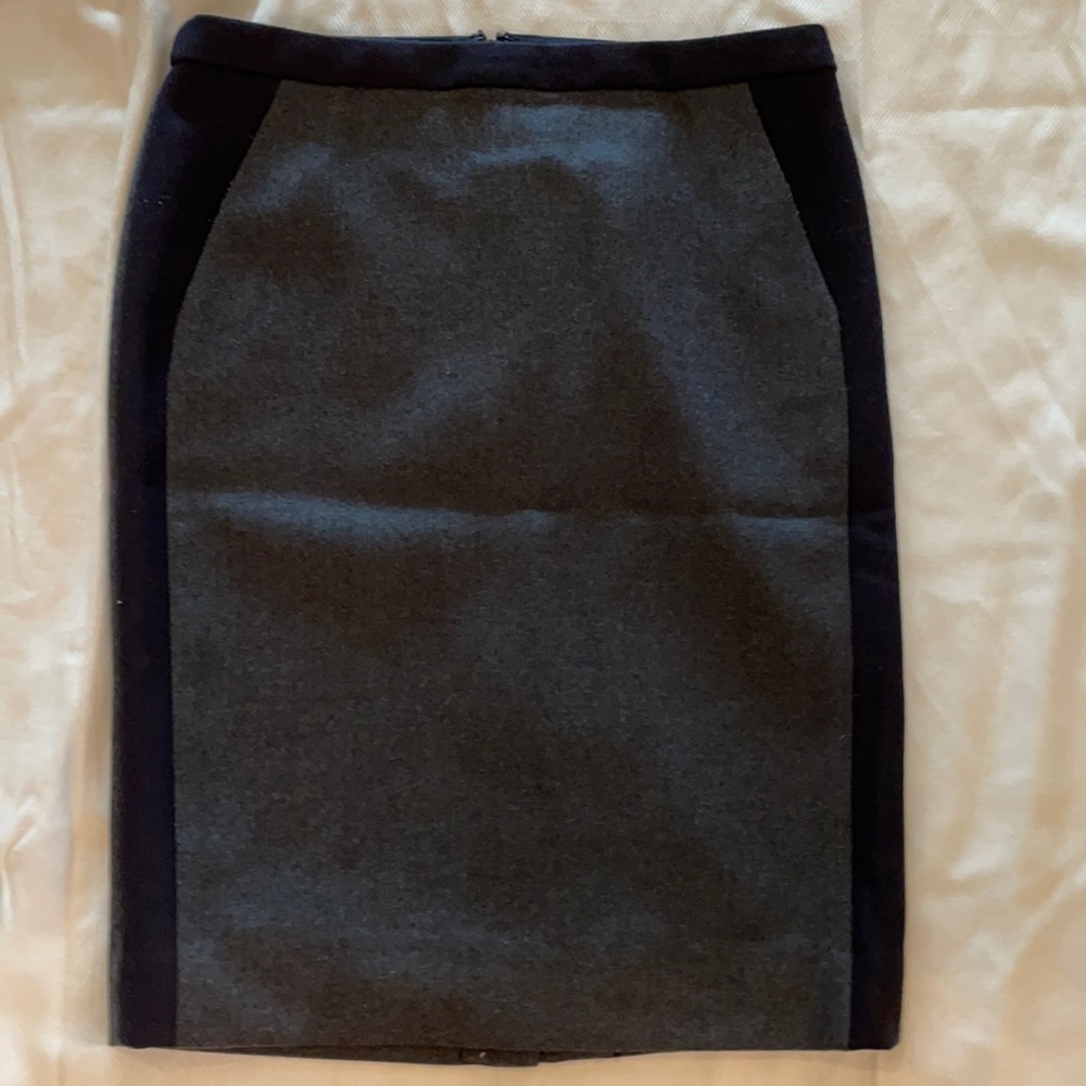 J crew No 2 pencil skirt dark charcoal with navy trim. 100% wool, lined.
